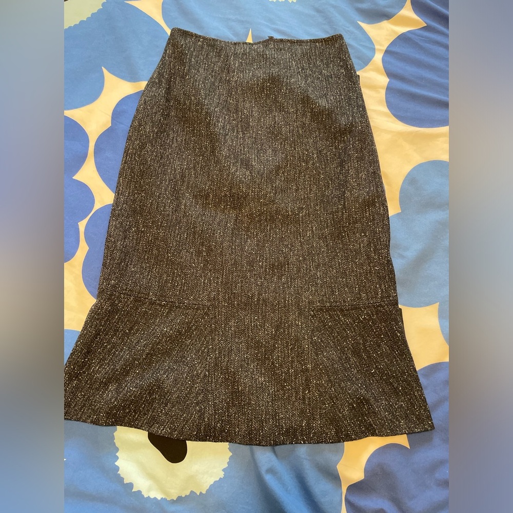 Tahari pencil skirt